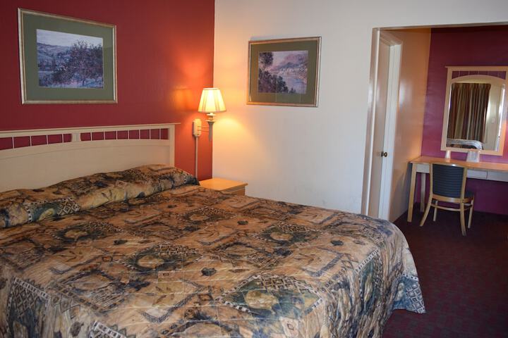 Room 17 of 19