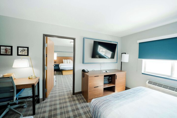 Room 12 of 43