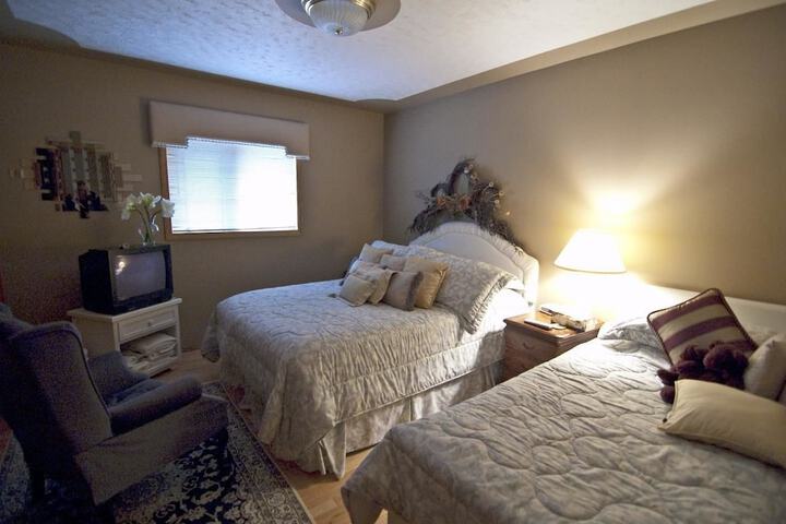 Room 5 of 20