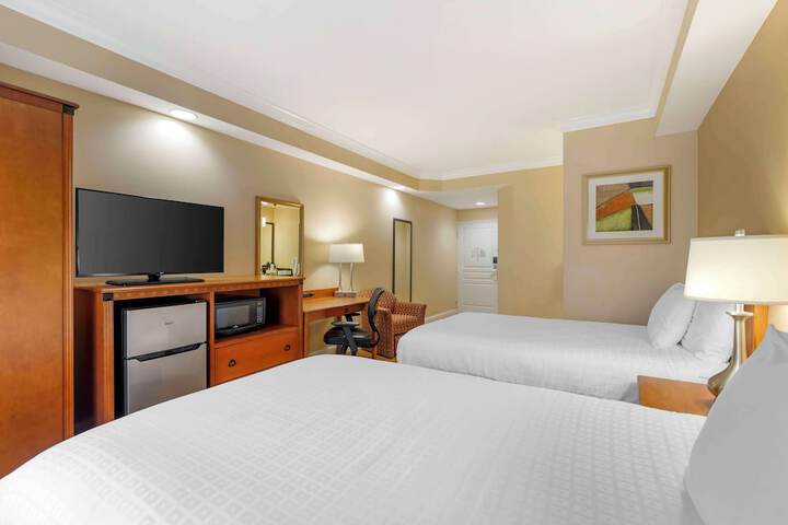 Room 16 of 34