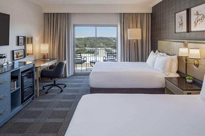 Hilton San Antonio Hill Country
