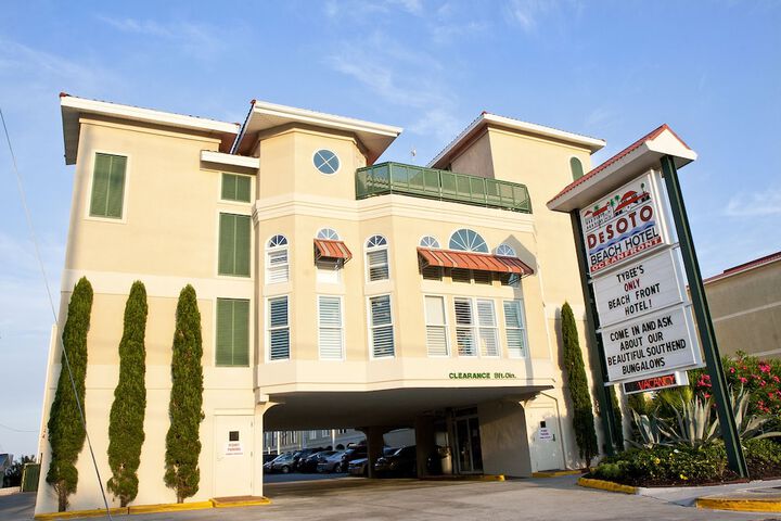 DeSoto Beach Hotel