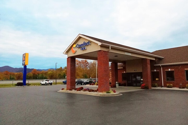 Comfort Inn Marion near Downtown & Blue Ridge PKWY