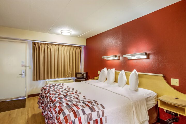Red Roof Inn Detroit - Plymouth / Canton