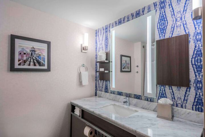 Room 19 of 66