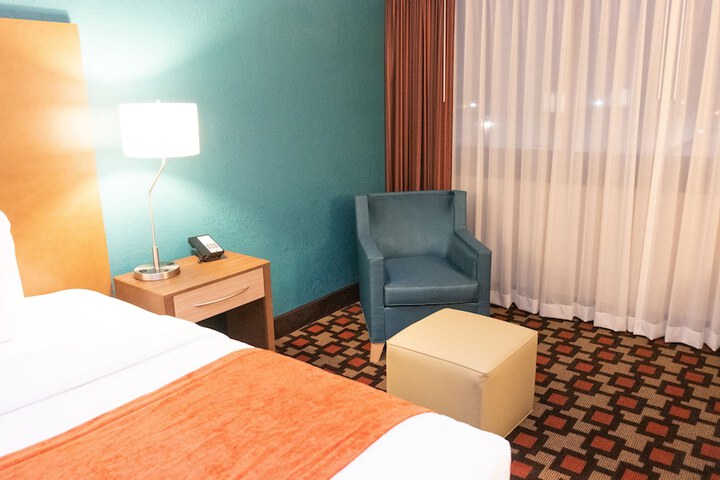 Room 25 of 46