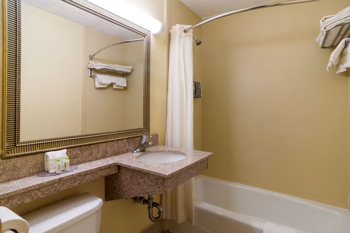 Red Carpet Inn Newark Irvington NJ