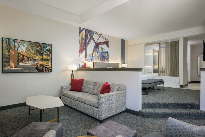 Hotel 43