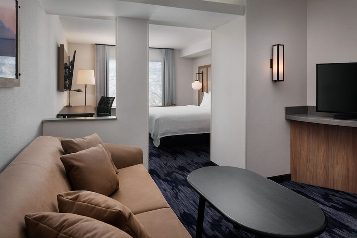 Room 19 of 40