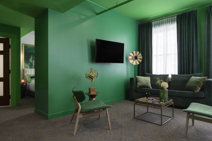 Room 19 of 78