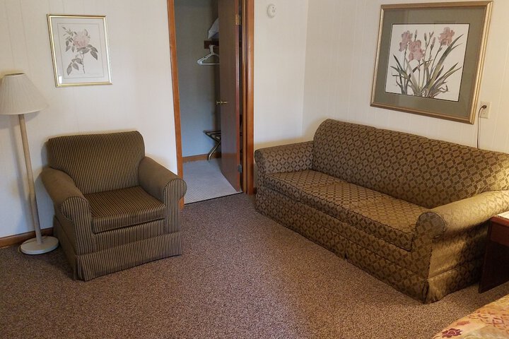 Room 9 of 27