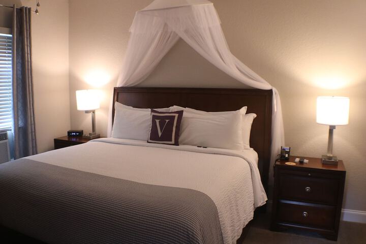 Room 21 of 37
