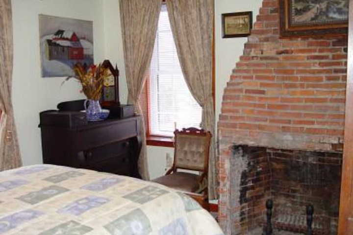 Room 8 of 27