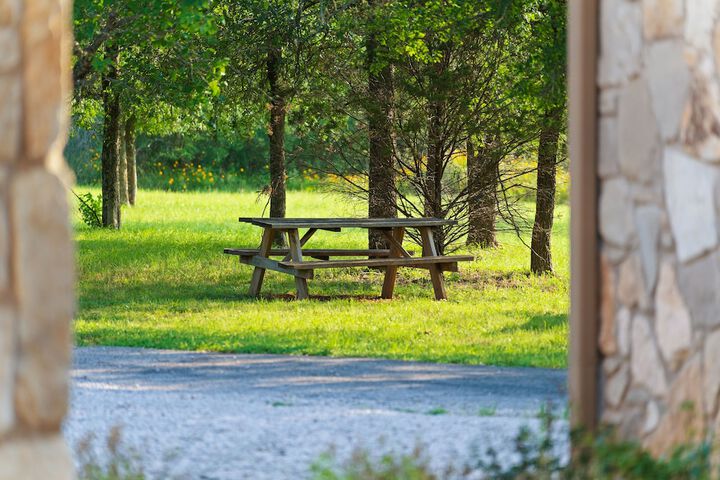 Pet-friendly Marble Falls Home w / Hot Tub!
