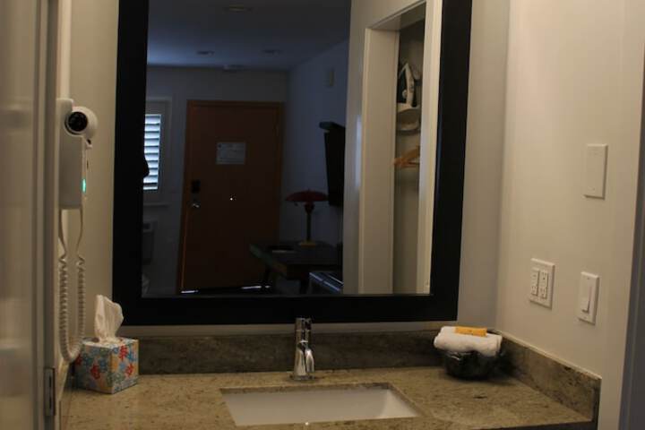 Room 48 of 127