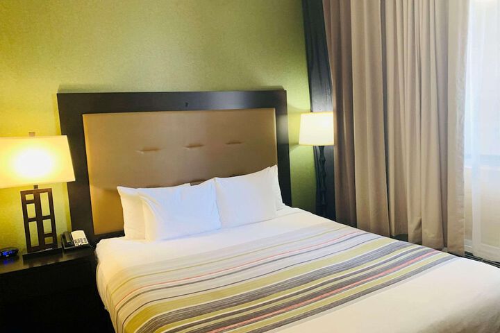 Room 34 of 61