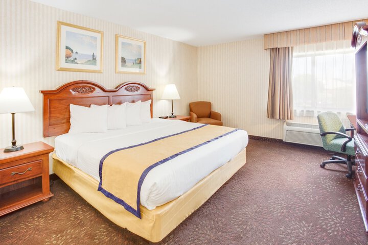 Room 9 of 20