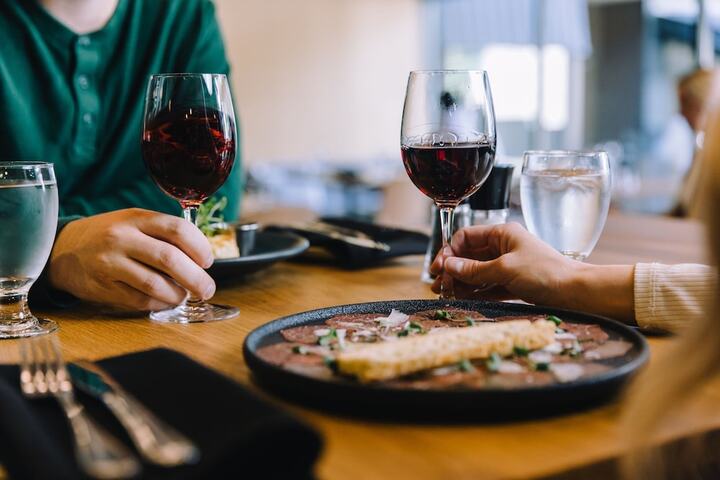 Dining 84 of 141