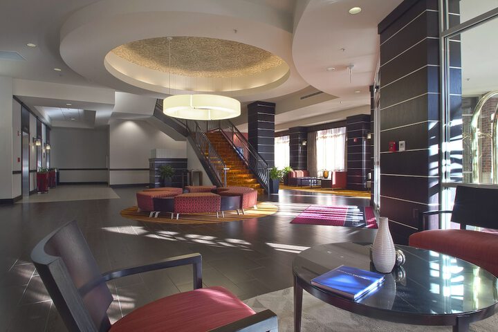 Hampton Inn & Suites Columbus-Downtown