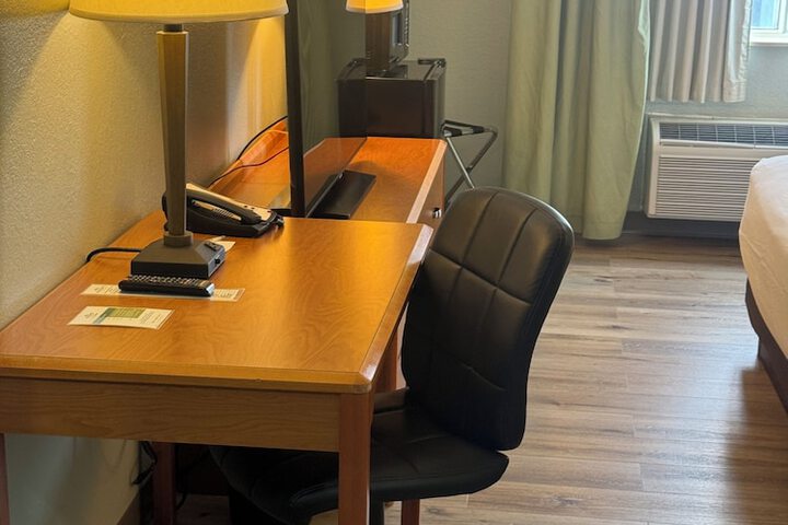 Room 44 of 66