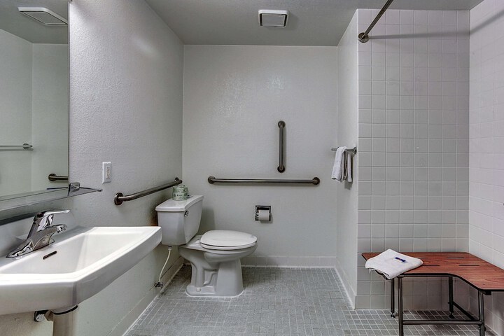 Room 20 of 27