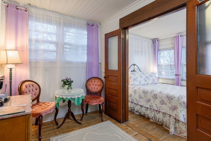 Room 34 of 63