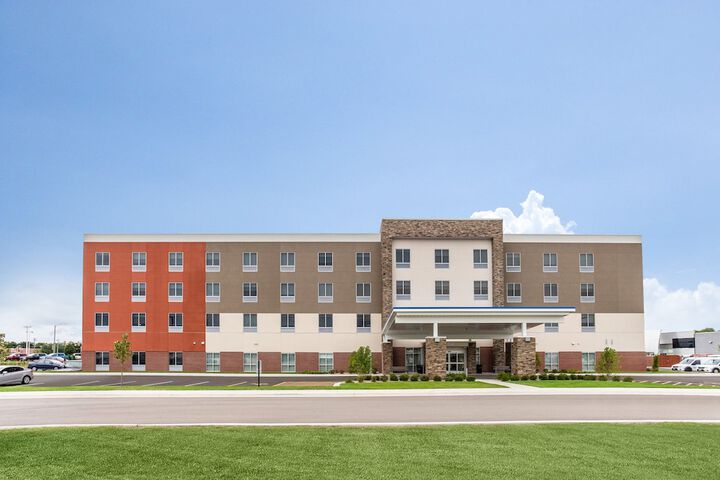 Hotel 7 of 48