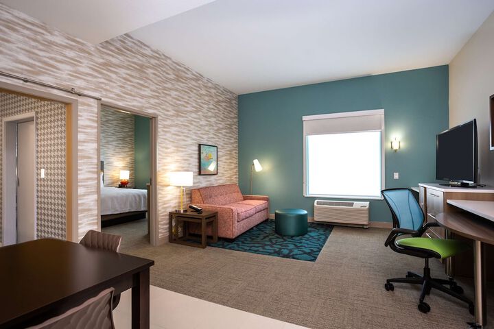 Room 10 of 16