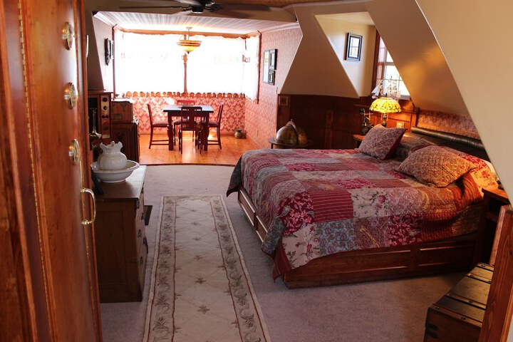 Room 13 of 54