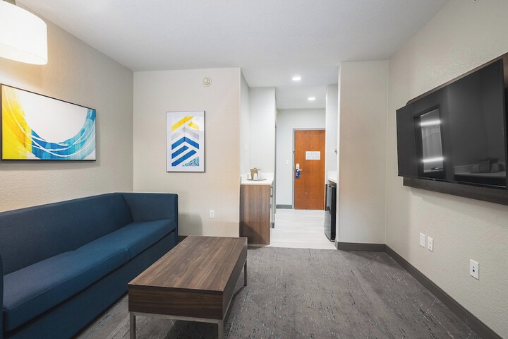 Holiday Inn Express Hotel & Suites St. Robert by IHG