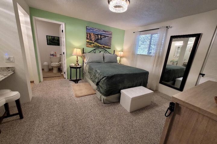 Room 32 of 59