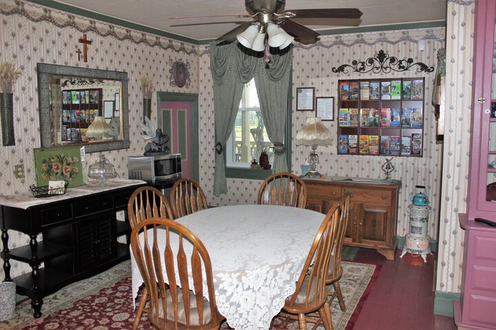 Carriage Stop Bed & Breakfast