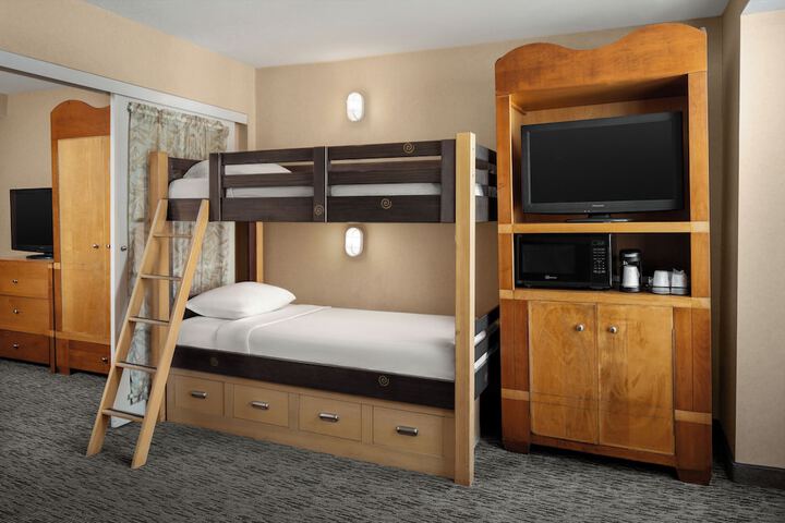 Room 10 of 26