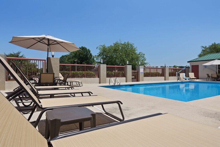Pool 3 of 21