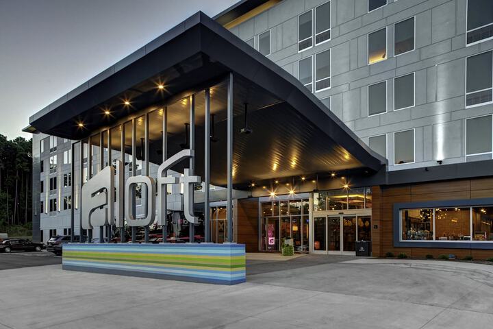 Hotel 6 of 77