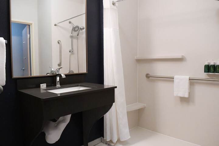 Fairfield by Marriott Mt. Pleasant