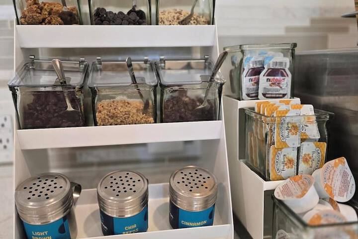 Breakfast/Coffee Service 56 of 65