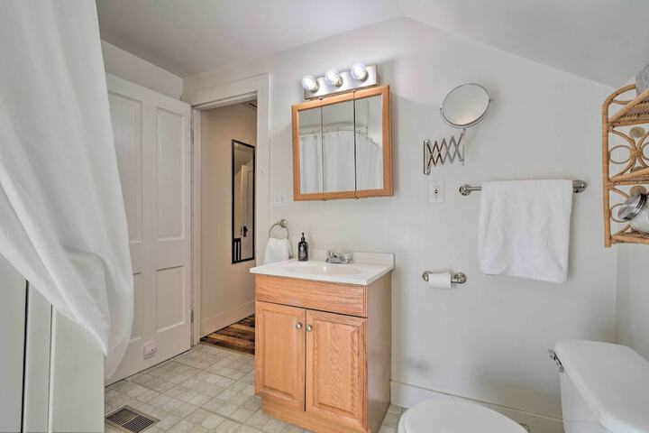 Walk to Beach! Sodus Point Escape w / Private Yard