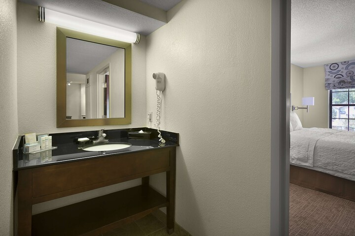 Room 10 of 38