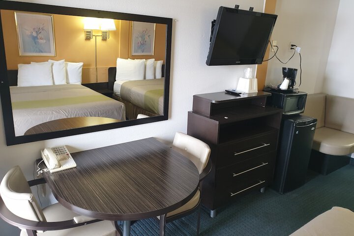 Room 19 of 35