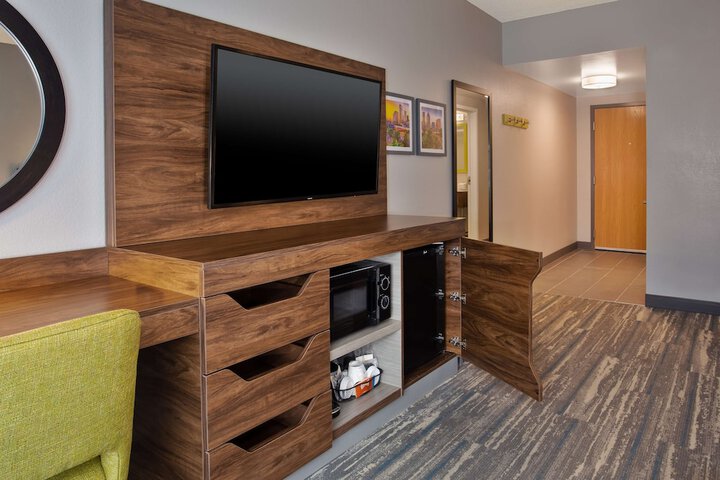 Room 10 of 47