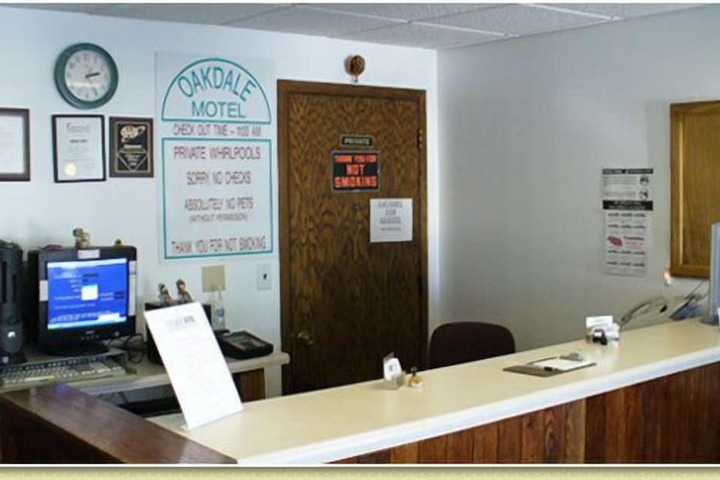 Oakdale Motel