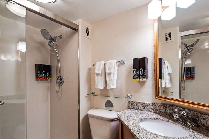 Best Western Plus Richmond Airport Hotel