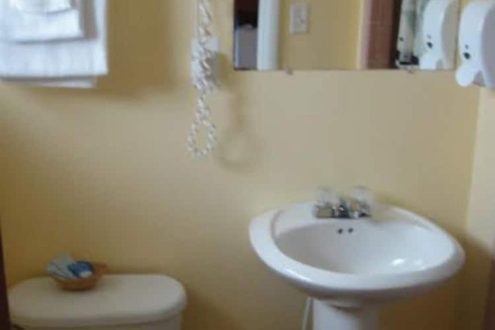 Room 2 of 20