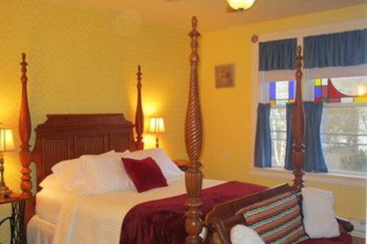 Pillow and Pantry B & B