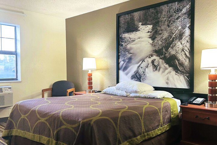 Super 8 by Wyndham Colorado Springs / Afa Area