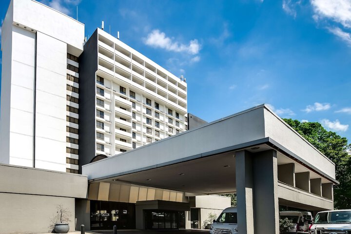 Hotel 2 of 67