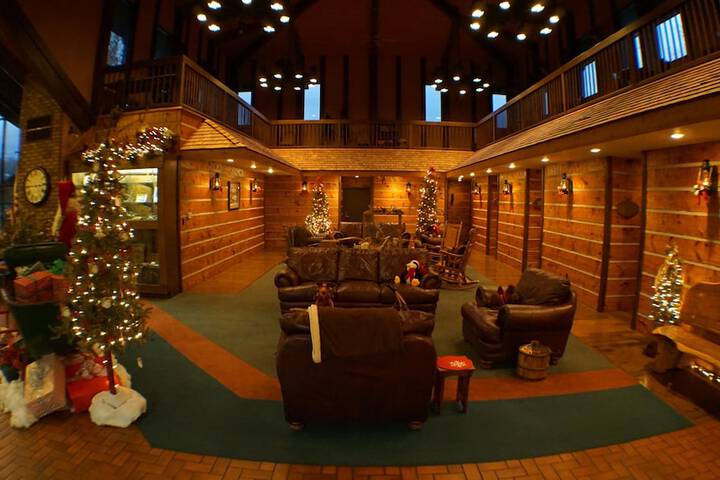 Riverbank Lodge