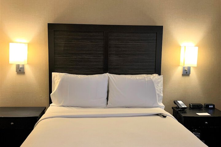 Room 18 of 68