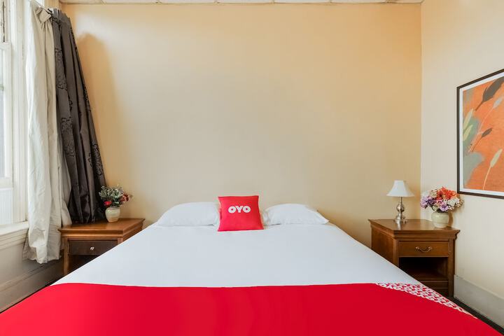 Room 12 of 27